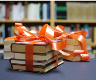 5 LIBROS PERFECTOS PARA REGALAR