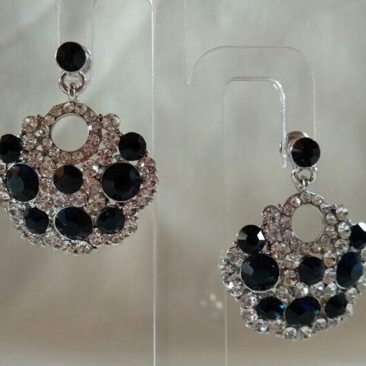 Pendientes tipo vintage azules cierre de presión Nuevos (106)