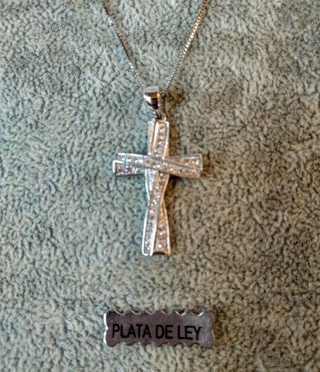 Collar con colgante  de cruz con circonitas Plata de Ley Rodiada  Nuevos (106)