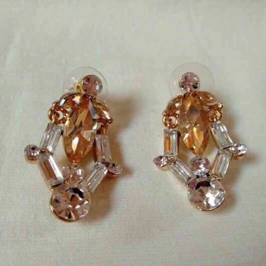 Pendientes bisutería mujer largo colección glamour presión. Nuevo
