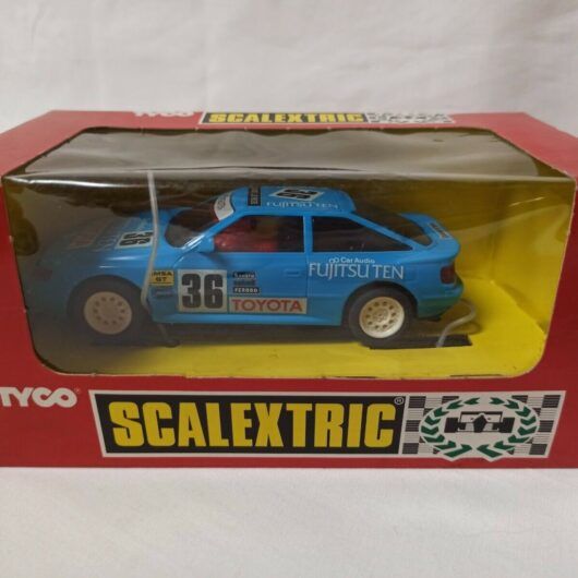 Scalextrix Toyota Celica " Fujitsu" nuevo TYCO Ref 8361 (143)