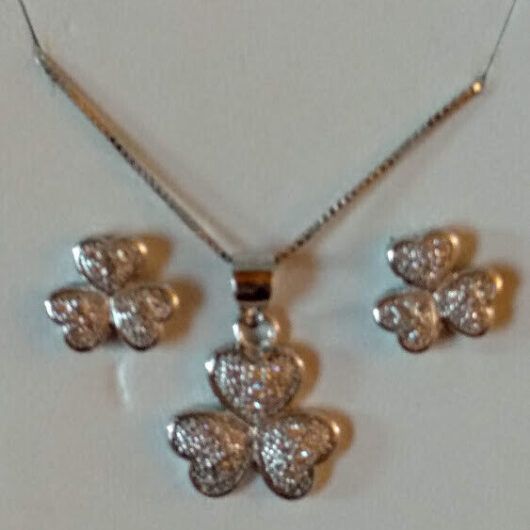 Pendientes y gargantilla  Plata de Ley Rodiada Trebol presión Nuevos (106)