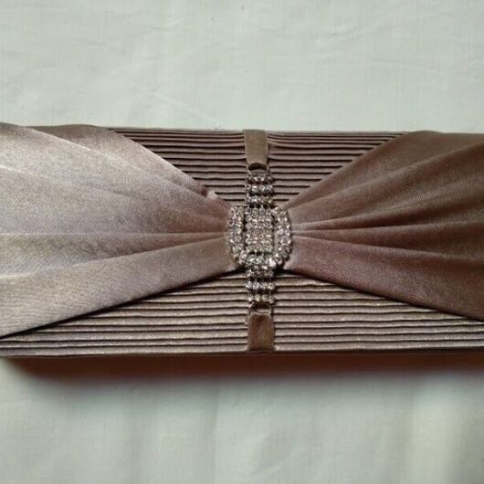 Bolso fiesta,clutch,cartera de mano mujer con cadena con flores Nuevo