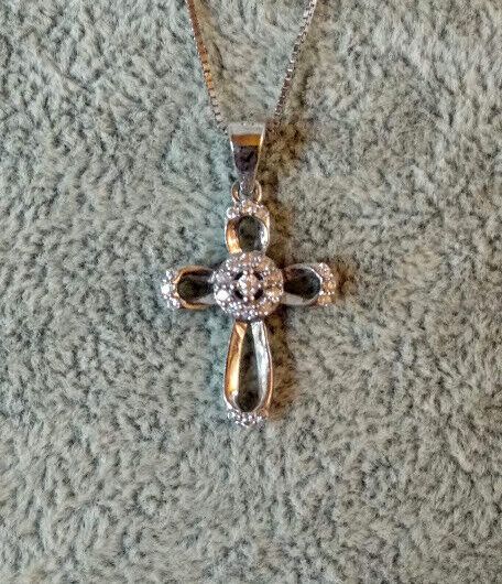 Collar con colgante con forma de cruz  Plata de Ley Rodiada  Nuevos (106)