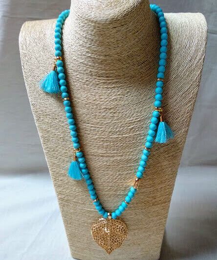 Collar fantasía estilo BOHO en color azul con hoja Nuevo